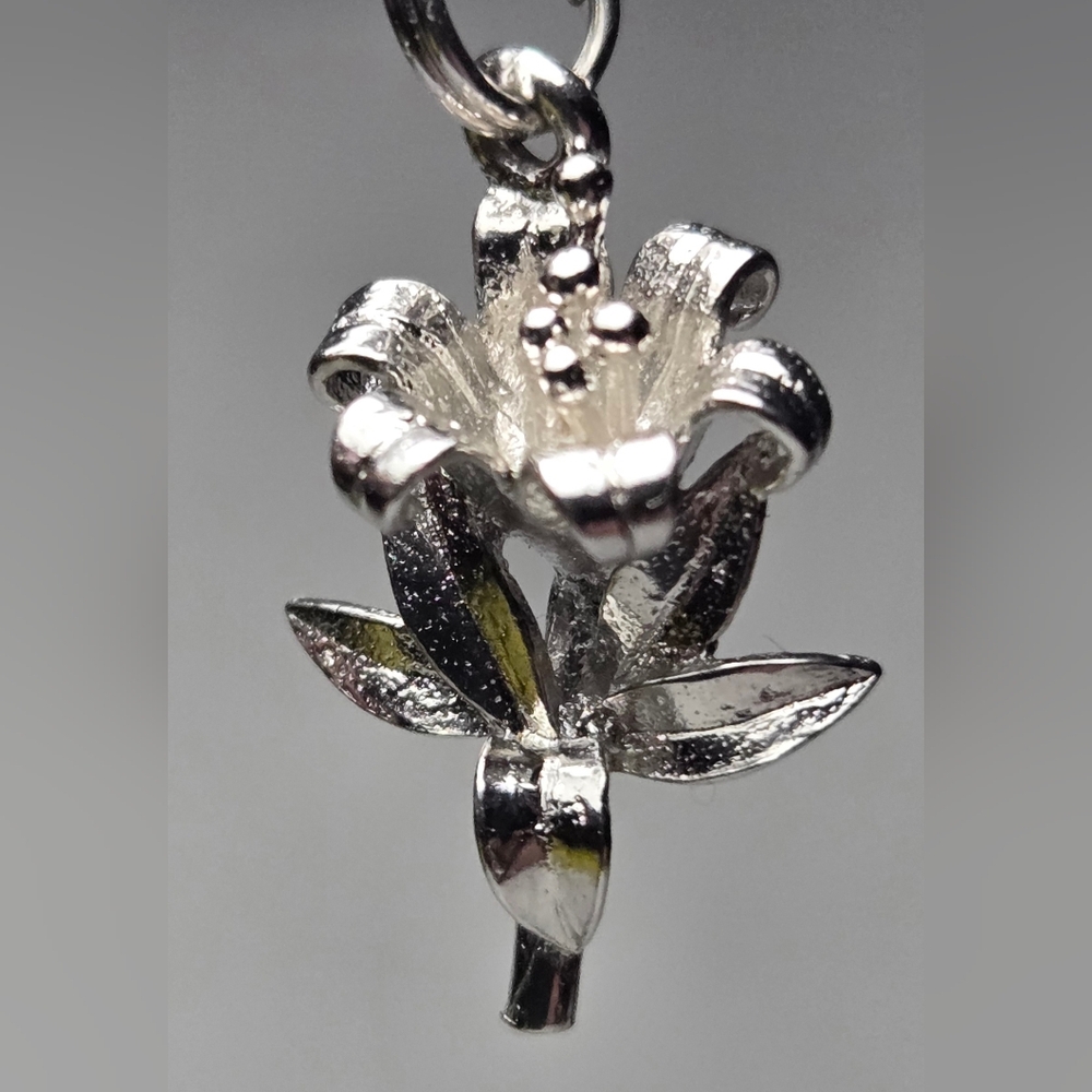 Elegant Sterling Silver Lily Charm Pendant